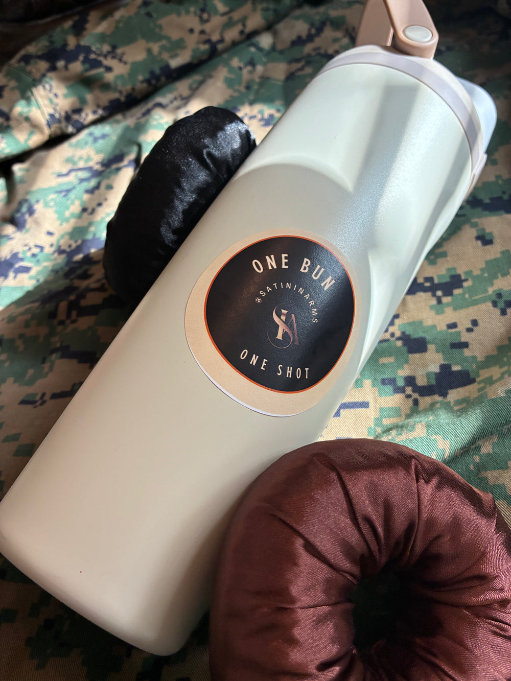 ONE BUN|ONE SHOT STICKER